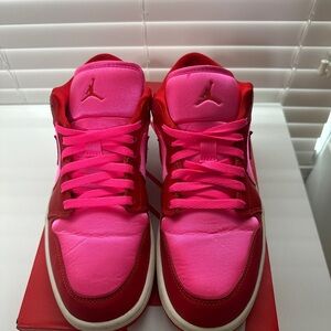 Women’s Nike (Hot pink/Red)
